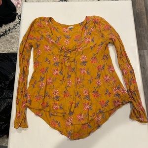 Hollister floral long sleeve with cinched cuffs